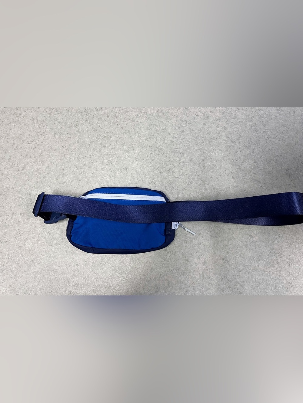 Lululemon Everywhere Belt Bag 1L Symphony Blue/Night Sea - Picture 3 of 6